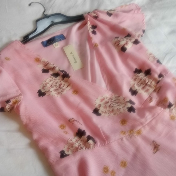 Pink - Picture 2 of 5